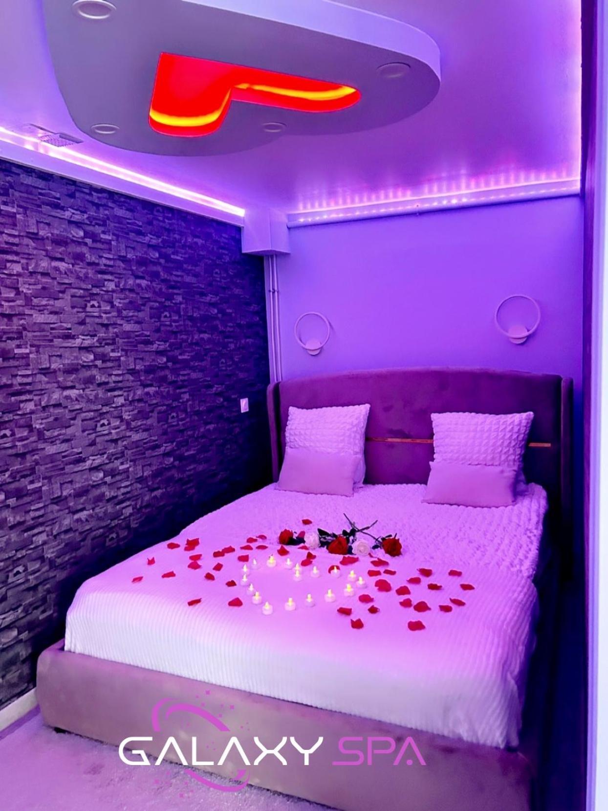 Galaxy Spa - Suite Mercure Jacuzzi Privatif Champigneulles Exterior foto